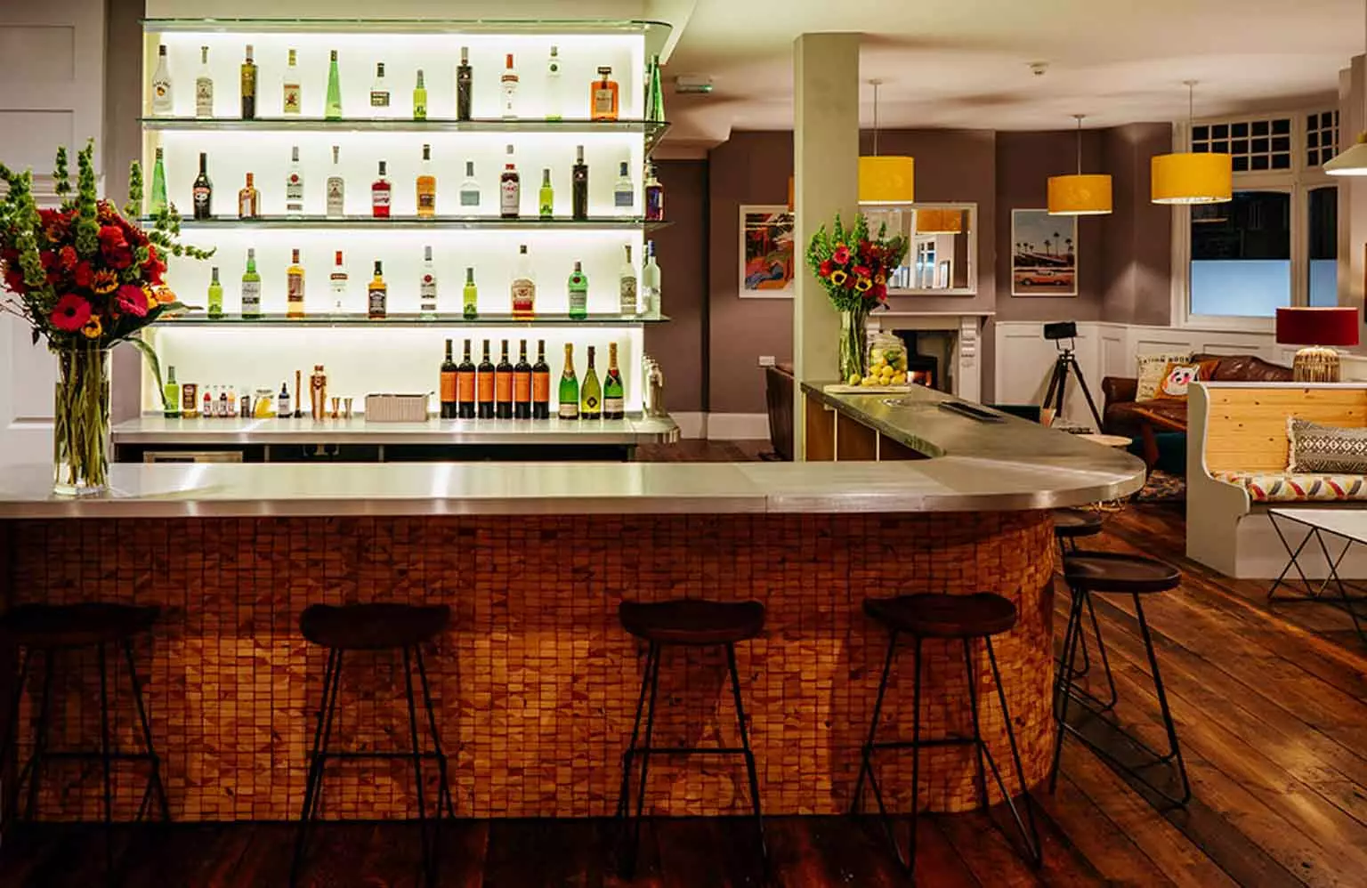 Puzzle Party House near London